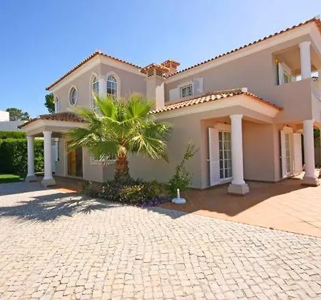Vale Do Garrao Sleeps 8 Pool Air Con