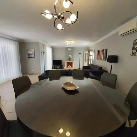 Vale Do Garrao Sleeps 8 Pool Air Con Villa